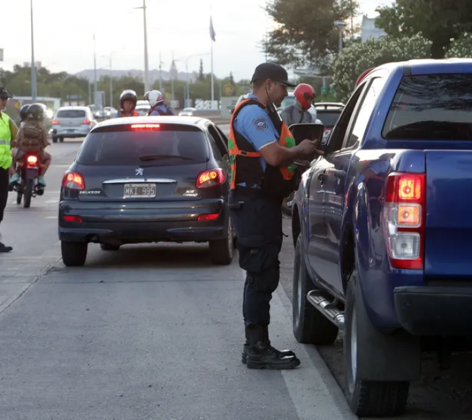 Casi mil conductores sancionados por alcoholemia positiva en Argentina en los primeros 15 días del año