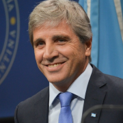 Caputo calificó de "muy fructífero" el viaje a Davos y destacó el impacto internacional argentino