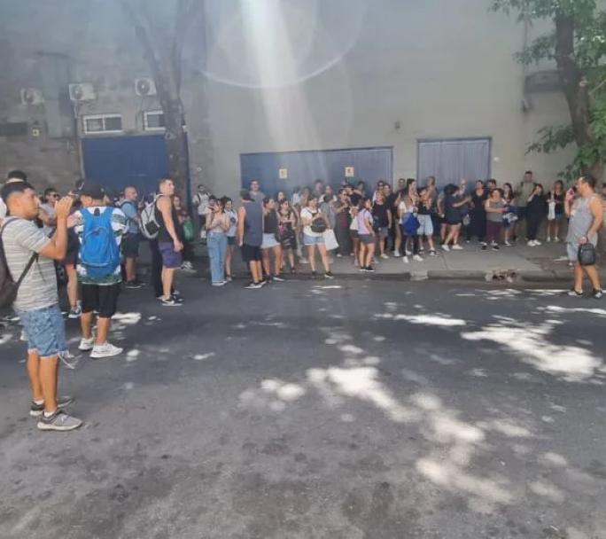 Cocot, Dufour y Adidas/Nike: despidos, cuotas impagas y un futuro incierto para la industria textil