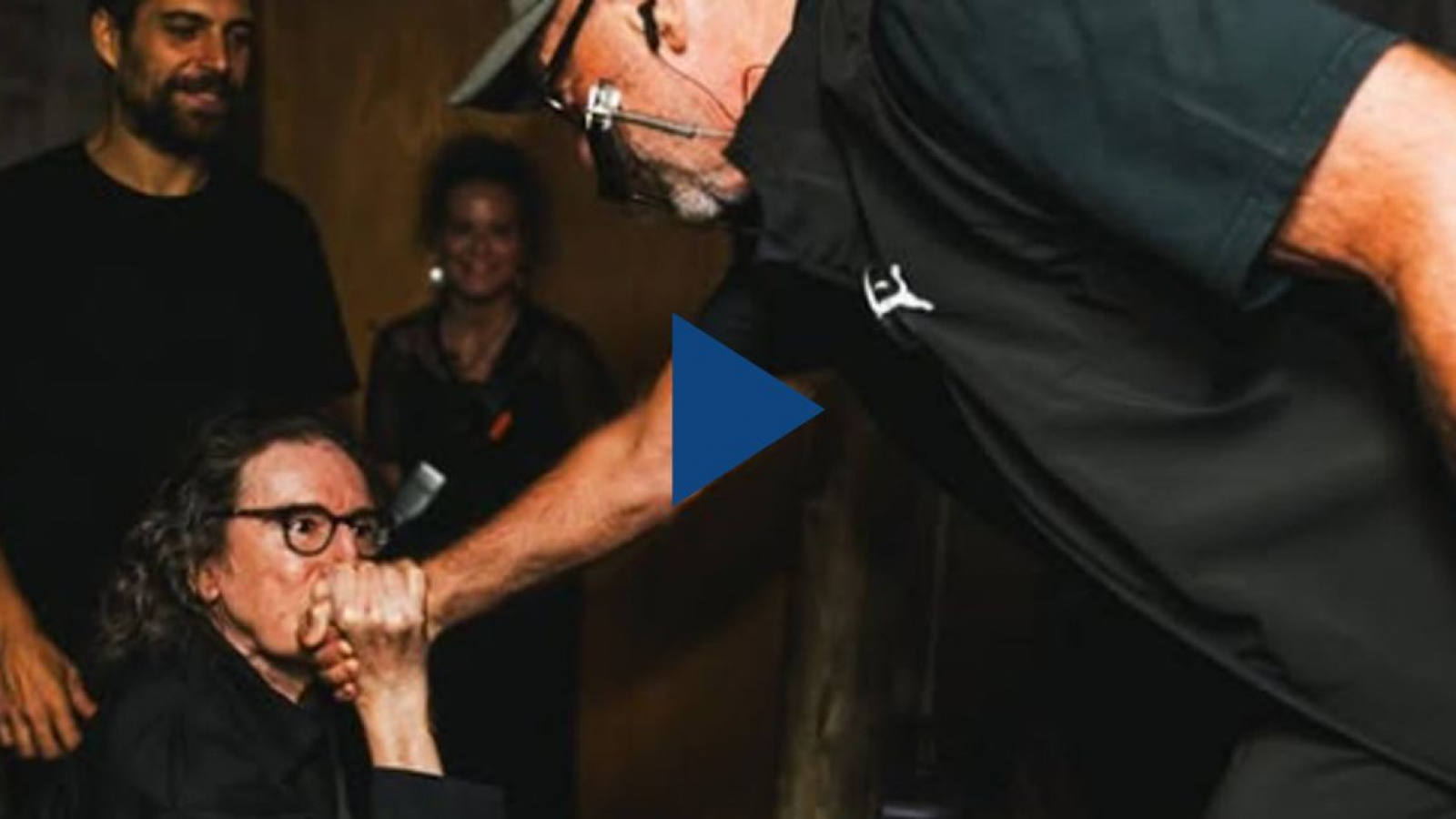 Charly García reapareció en público y sorprendió a todos en un show de León Gieco en Uruguay