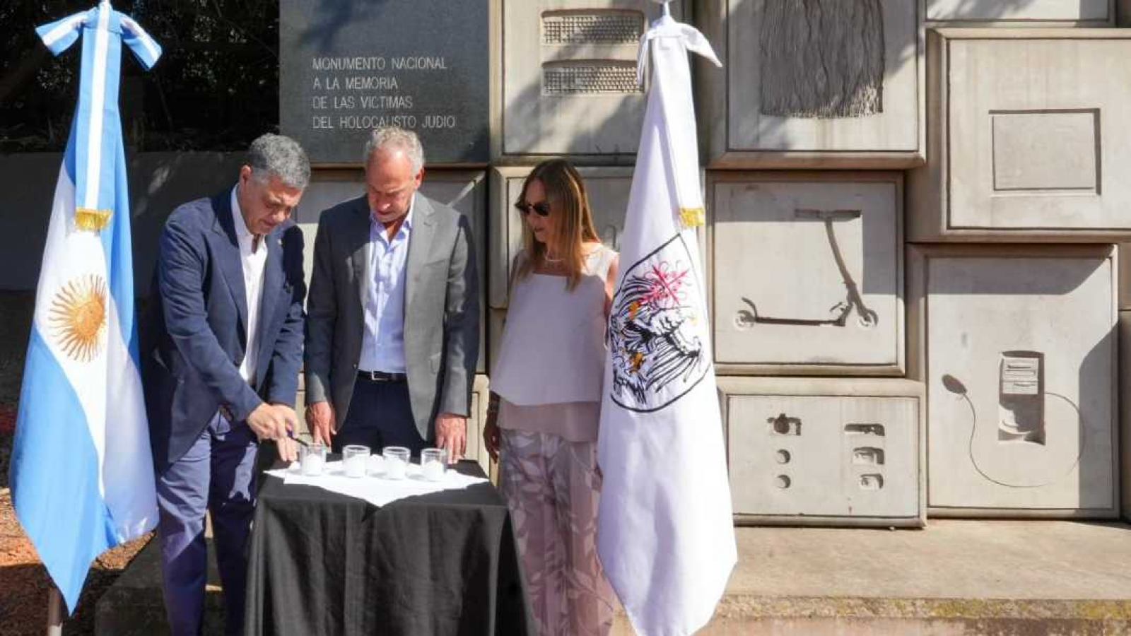 Acto en la Plaza de la Shoá para recordar a las víctimas del Holocausto