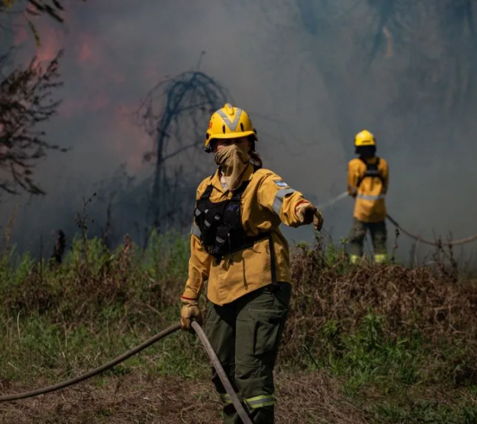 El Gobierno debate incorporar la emergencia ígnea en sesiones extraordinarias