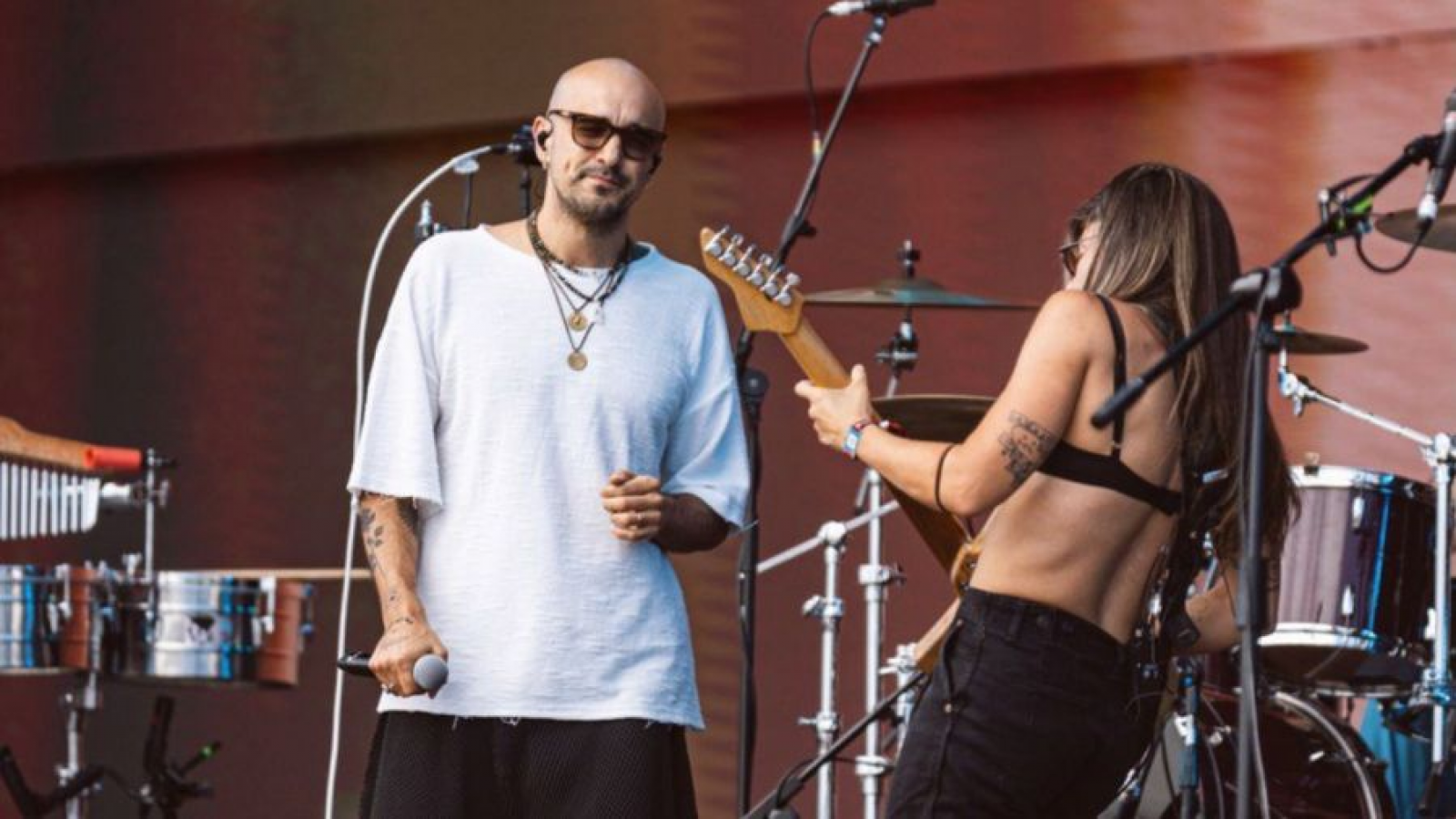 Sorpresa en el Cosquín Rock: Abel Pintos desató un pogo gigante con "Ji Ji Ji"