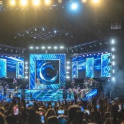 Chayanne reinó en el Movistar Arena: baile, nostalgia y el regreso triunfal del "Rey del Pop Latino"