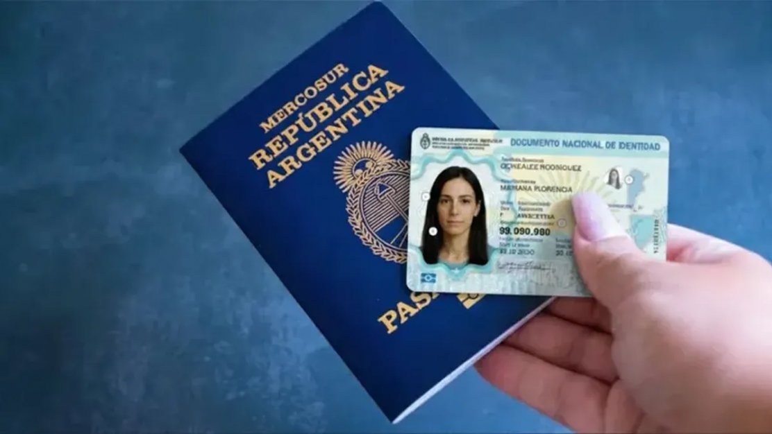 Pasaporte, DNI más caros: el Gobierno aumentó las tarifas del Renaper