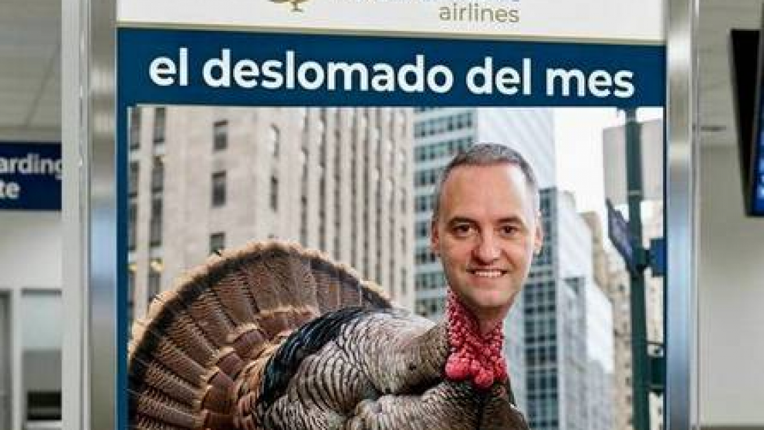 Se viralizan memes que ironizan sobre el "deslome" de Manuel Adorni en Nueva York