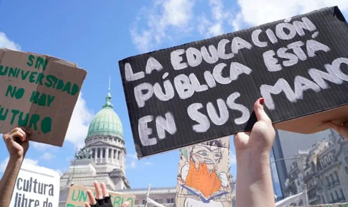 Universidades en crisis: Comenzó el paro nacional y la UBA va por tiempo indeterminado