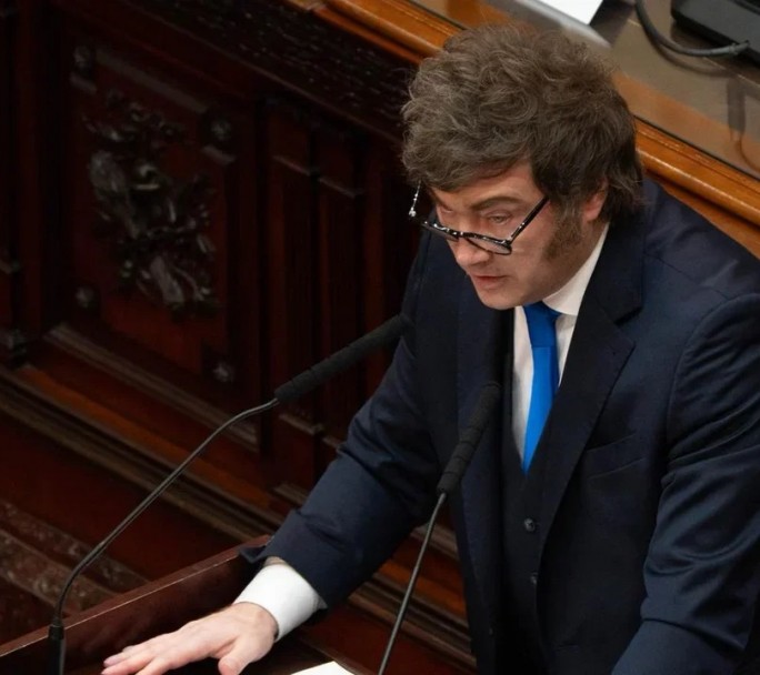 El "Momento Calculadora" de Milei: "La inflación mayorista se desploma y la minorista viene atrás"