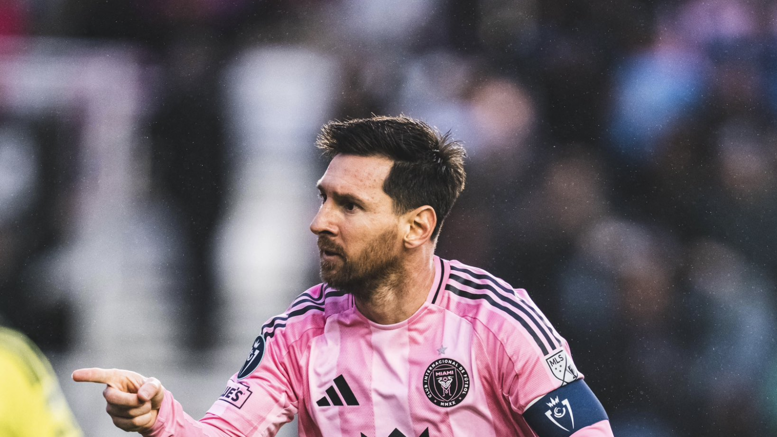 Messi alcanzó los 900 goles y volvió a hacer historia en el fútbol