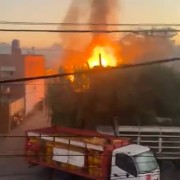 Infierno en Merlo: Se incendia un depósito de garrafas y hay explosiones en cadena