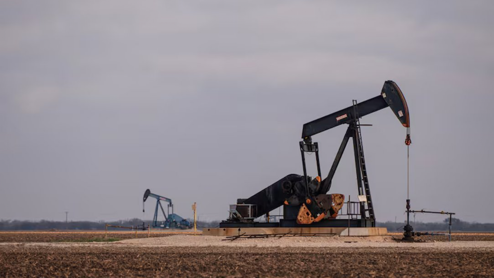 Alerta energética: petróleo y gas seguirían en alza pese al conflicto