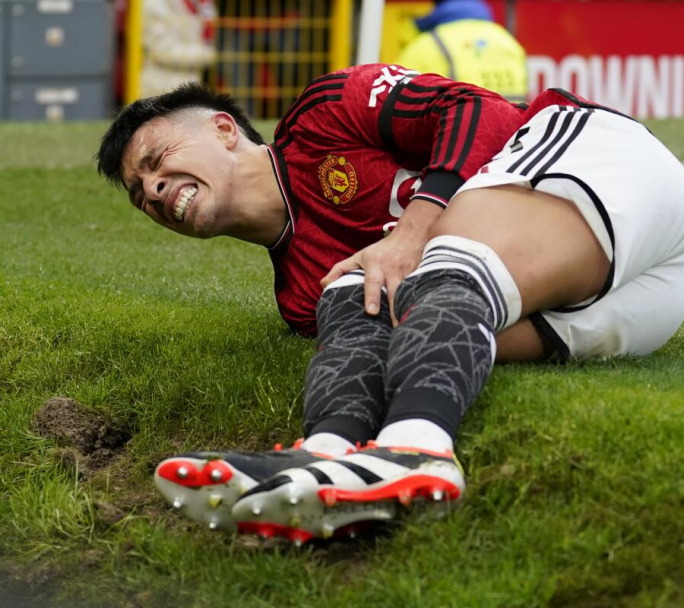 Golpe a la Selección: Lisandro Martínez se rompió los ligamentos y se pierde el Mundial