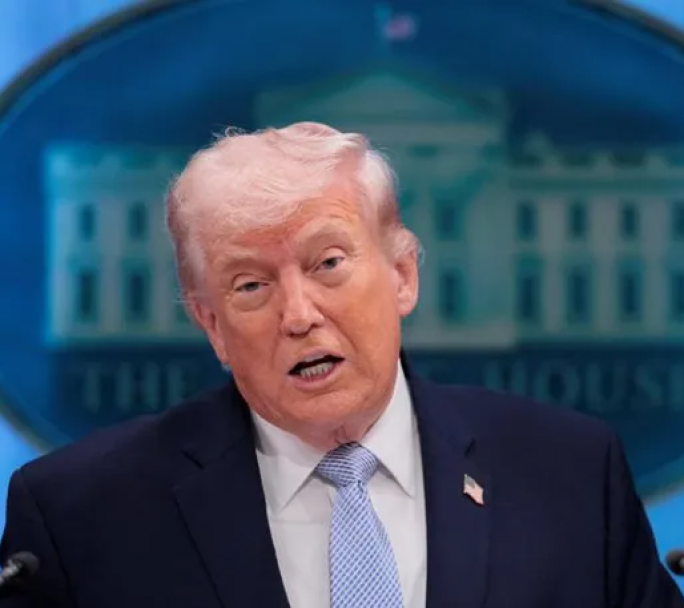 Trump lanza una dura advertencia "podría desaparecer en cualquier momento"