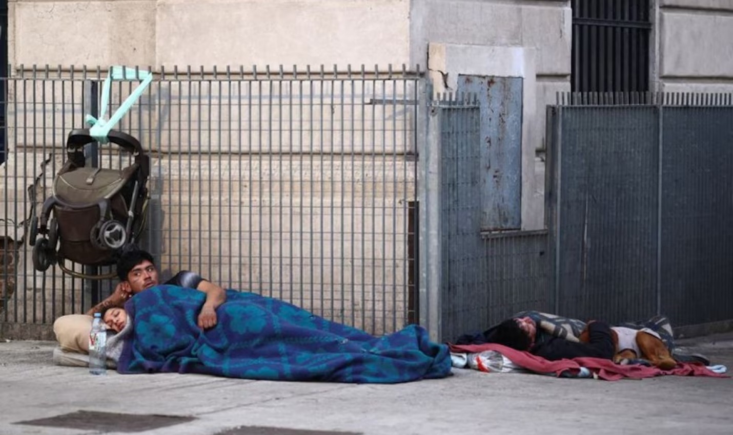 ¿Baja real o error de cálculo? Advierten que el INDEC "exageró" la caída de la pobreza