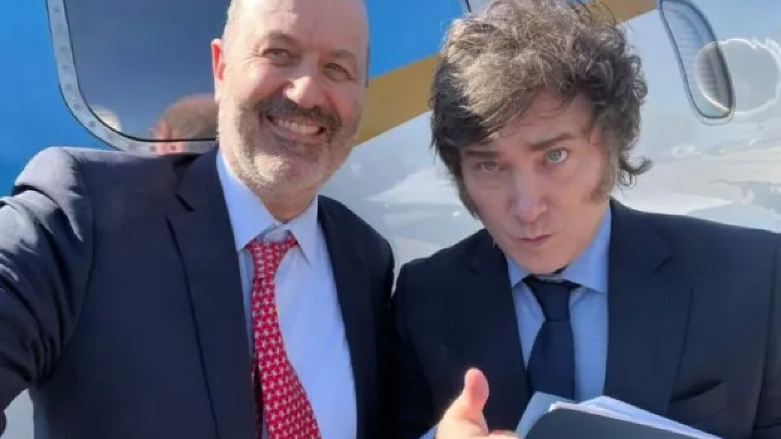 Milei y Sturzenegger prometen un "salto cuántico" en rutas y transporte y estallan las redes