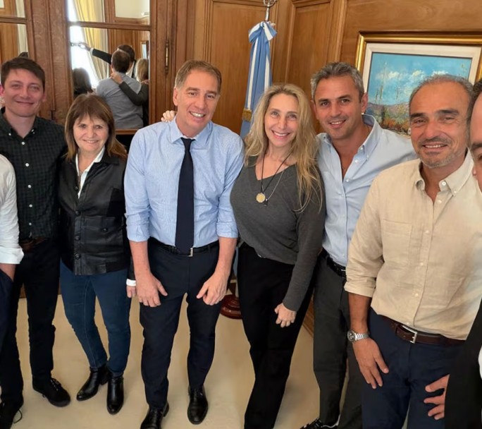 Lunes de definiciones en Rosada: Reforma Electoral y el "blindaje" a Manuel Adorni