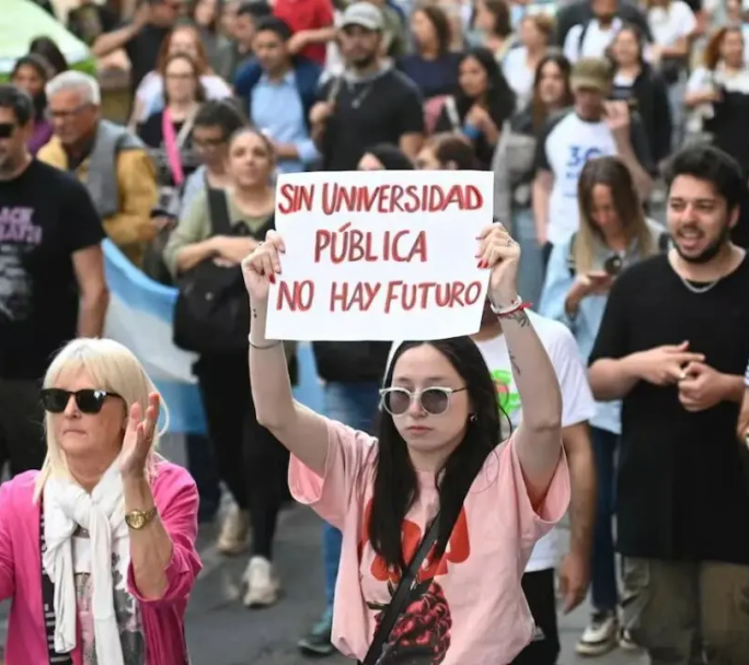 Universidades vuelven a marchar en todo el país
