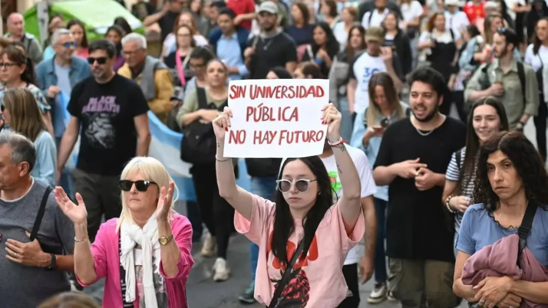 Universidades vuelven a marchar en todo el país