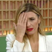 Mariana Brey quiso defender a Adorni y terminó explotando en redes