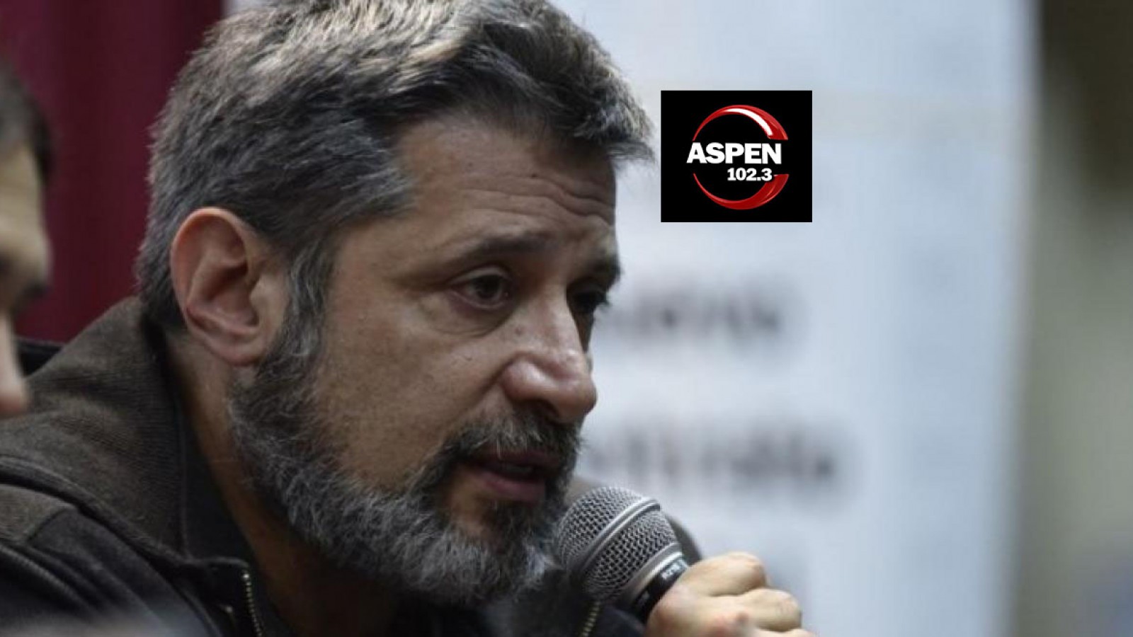 Víctor Santa María sigue engrosando su lista de medios: ahora compró FM Aspen y Canal 9