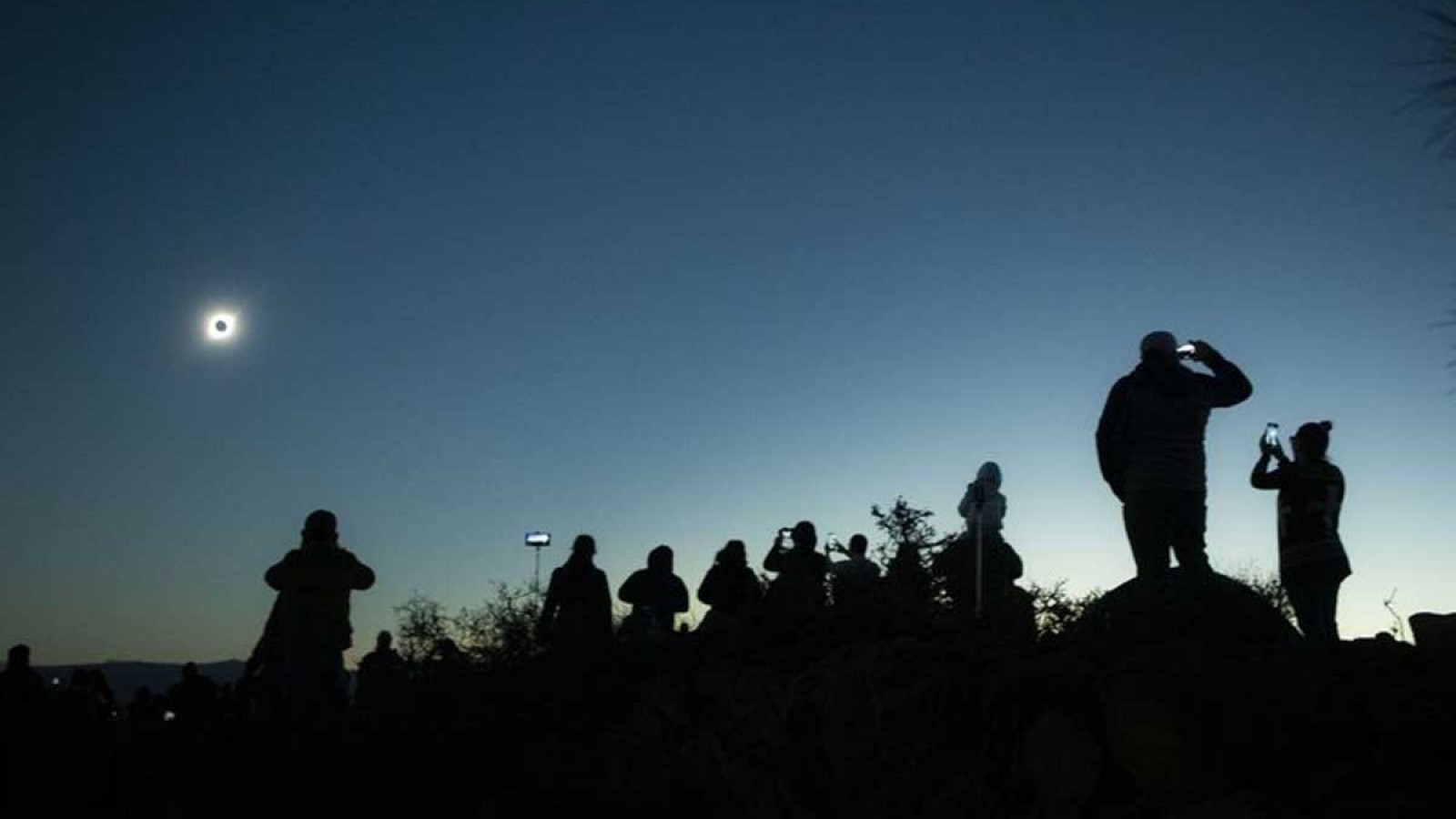 Todo listo en Neuquén y Río Negro para el eclipse total de sol
