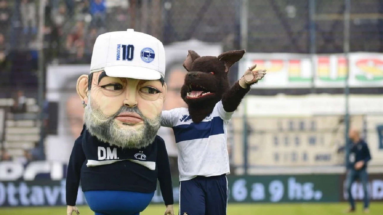 Maradona, el personaje más elegido para la tradicional quema de muñecos