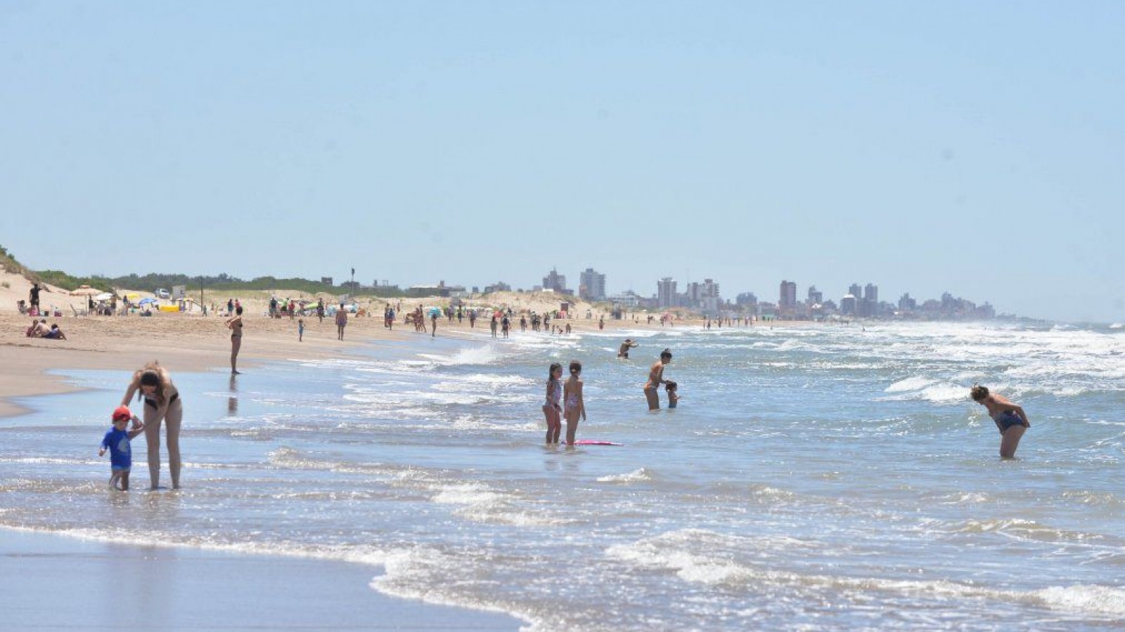 Villa Gesell: Prohíben el ingreso a las playas de noche para evitar aglomeraciones