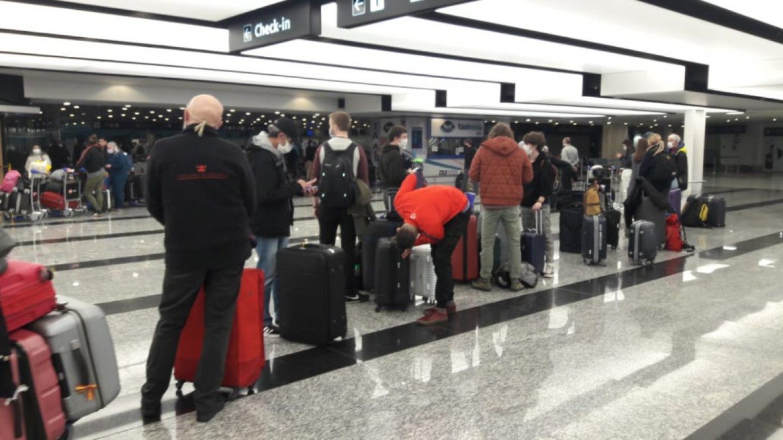 Evalúan el cierre del Aeropuerto de Ezeiza por temor al rebrote y la nueva cepa