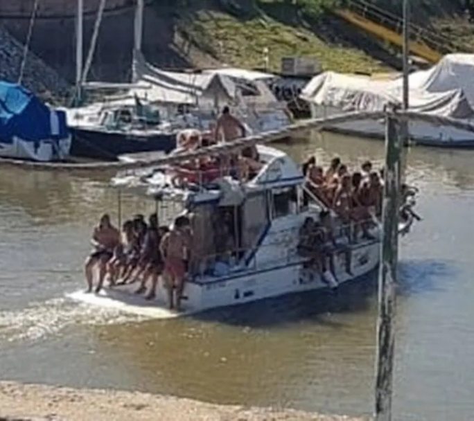 Armaron una fiesta clandestina arriba de un yate y casi se hunde en el Paraná