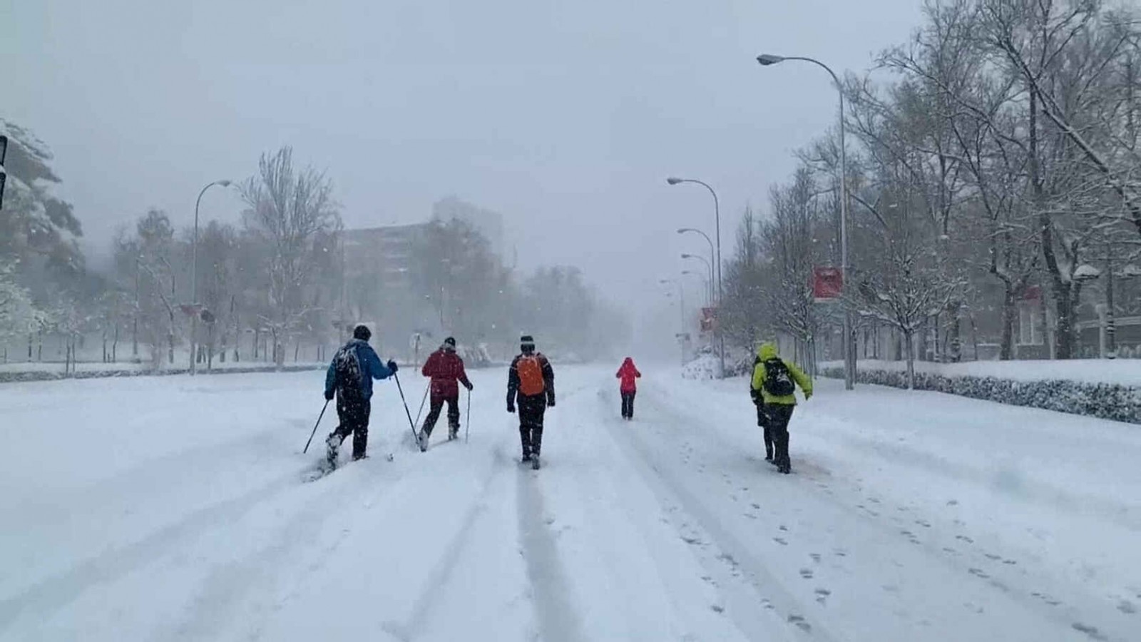 Denuncian que lo que cayó sobre Madrid no es nieve sino "plástico blanco"