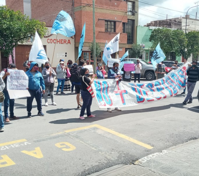 Imputaron al médico que recetó dióxido de cloro al paciente fallecido