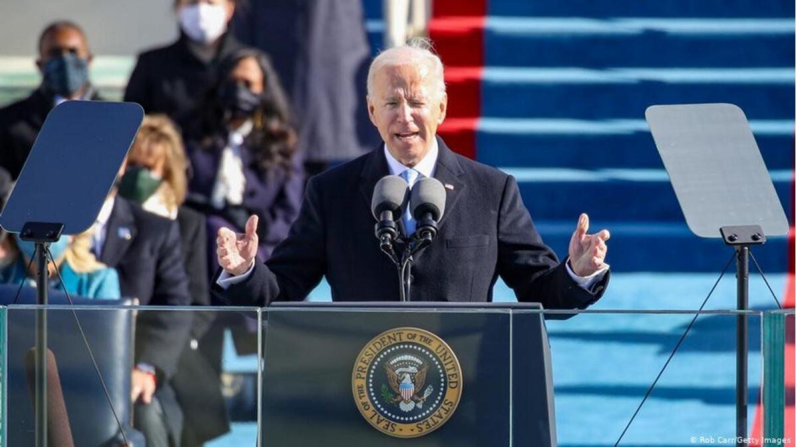 Biden juró como presidente y llamó a la unidad de los EEUU