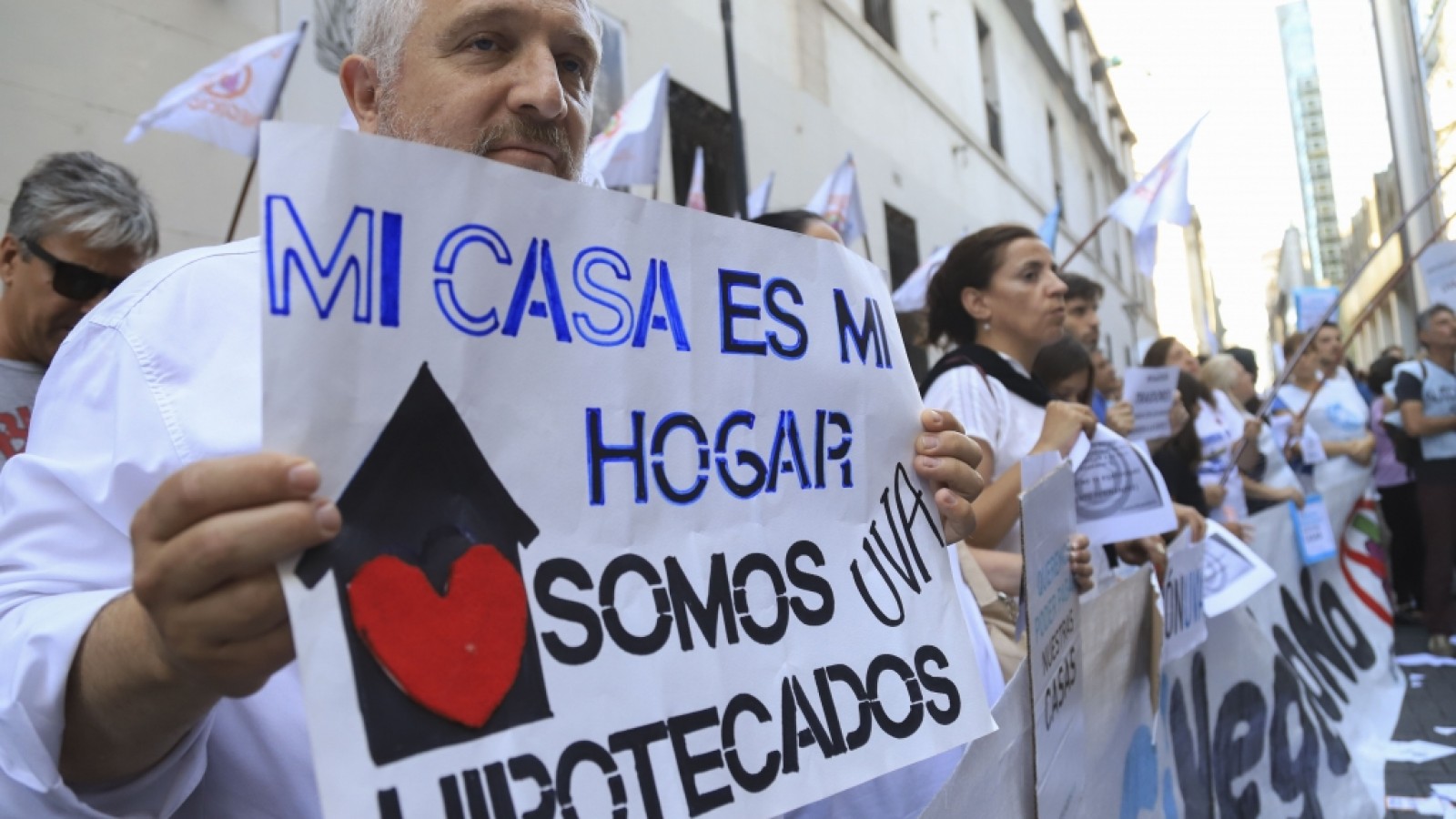 Deudores hipotecarios sienten temor a perder sus viviendas