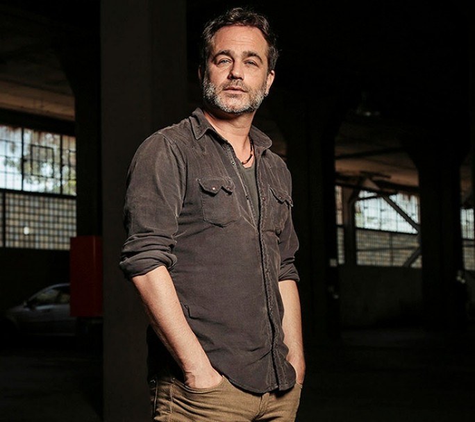 El nuevo ciclo de Gastón Pauls que aborda el mundo de las adicciones