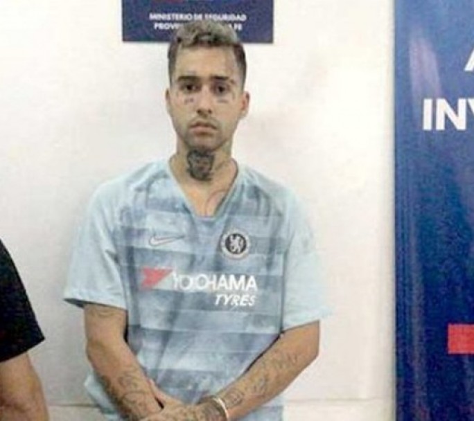 El cantante de trap Zaramay fue detenido tras mostrarse en las redes portando armas de guerra