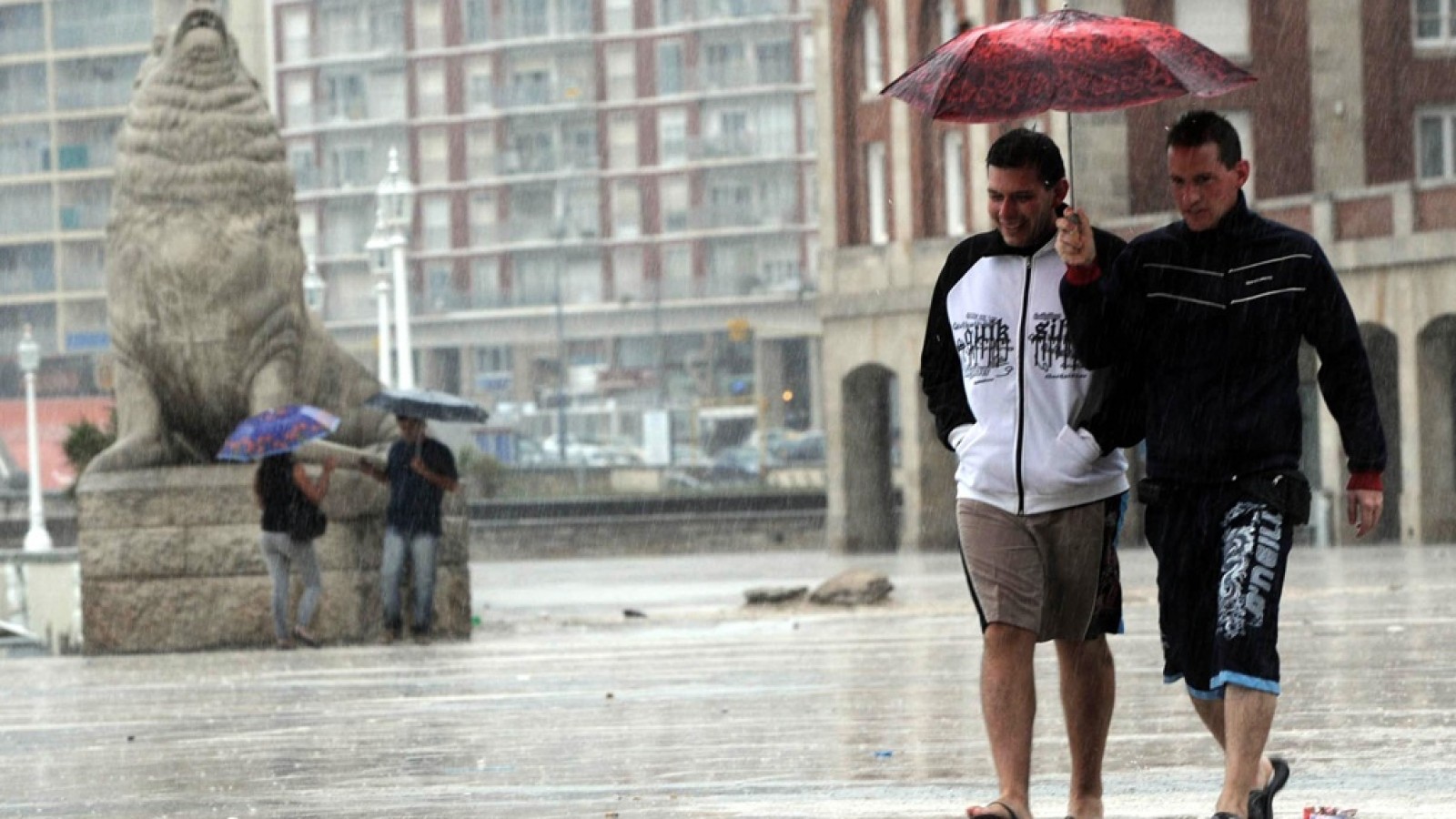 Temporal e inundaciones durante el fin de semana largo en Mar del Plata