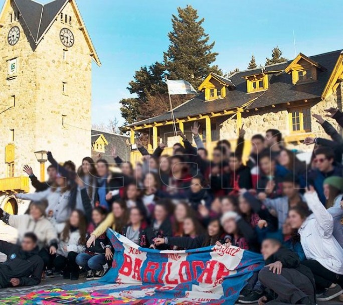 Fueron de viaje de egresados a Bariloche y casi 30 volvieron con coronavirus