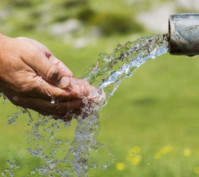 Uno de cada siete porteños no accede formalmente al agua potable