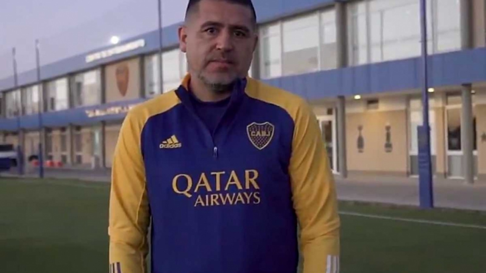 Riquelme reapareció con un engañoso y breve mensaje sobre las Divisiones Inferiores de Boca