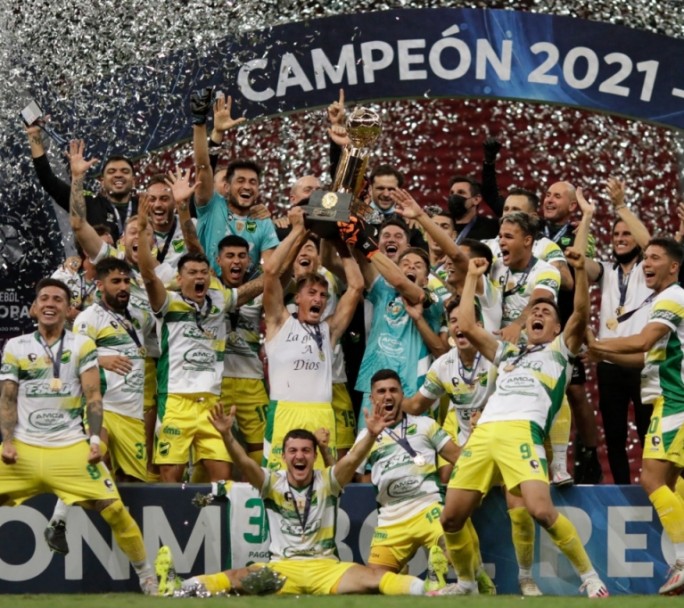 Defensa y Justicia venció por penales a Palmeiras en Brasil y se quedó con la Recopa