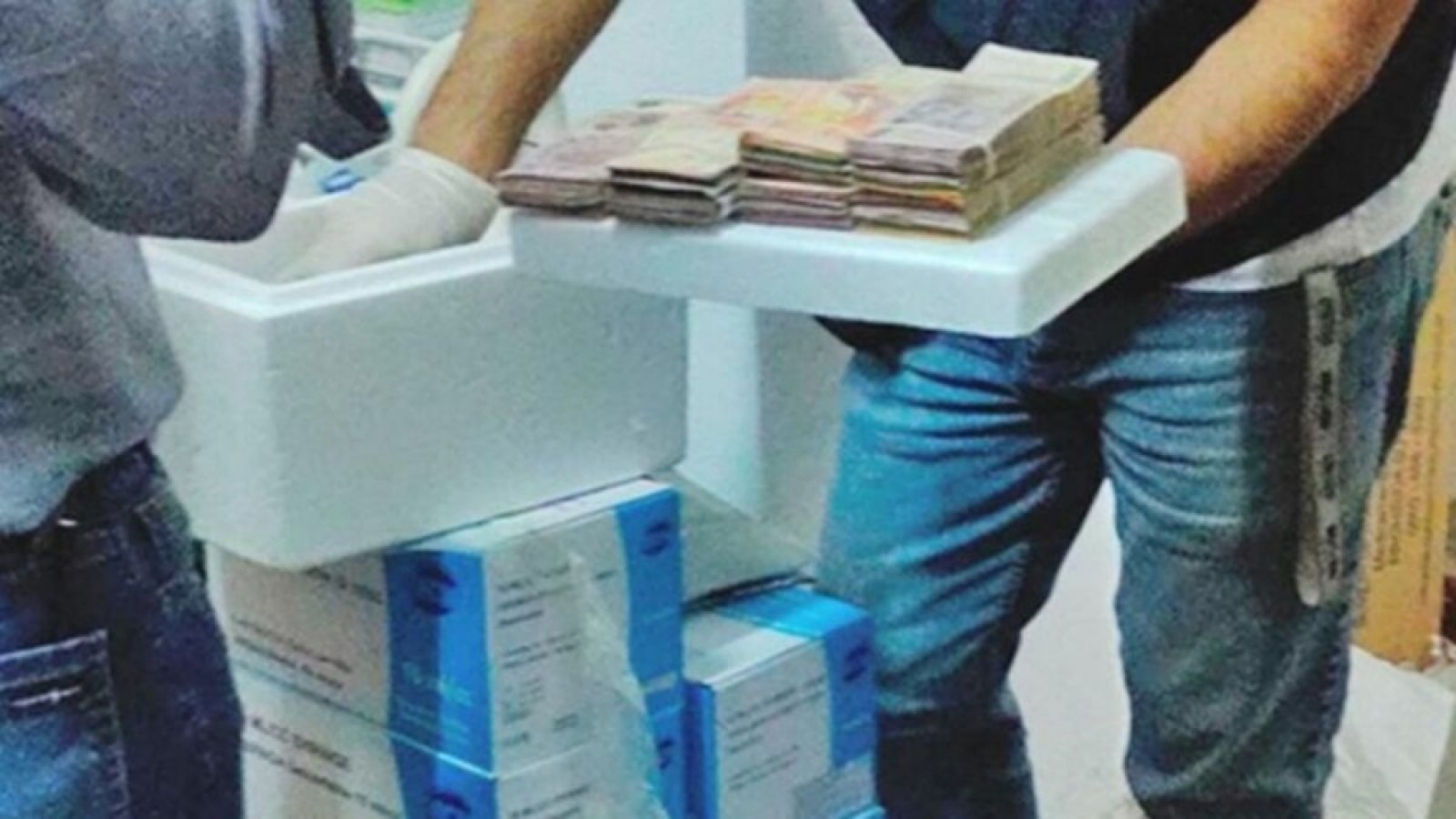 Detienen a enfermeros por robar vacunas contra el coronavirus