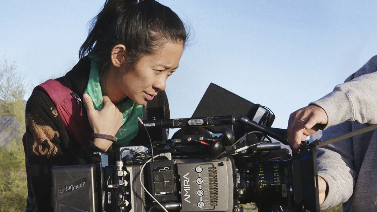 Chloe Zhao y su película "Nomadland", grandes ganadoras