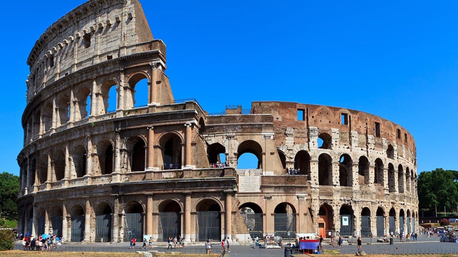 Cómo es el proyecto para reconstruir la arena del Coliseo romano