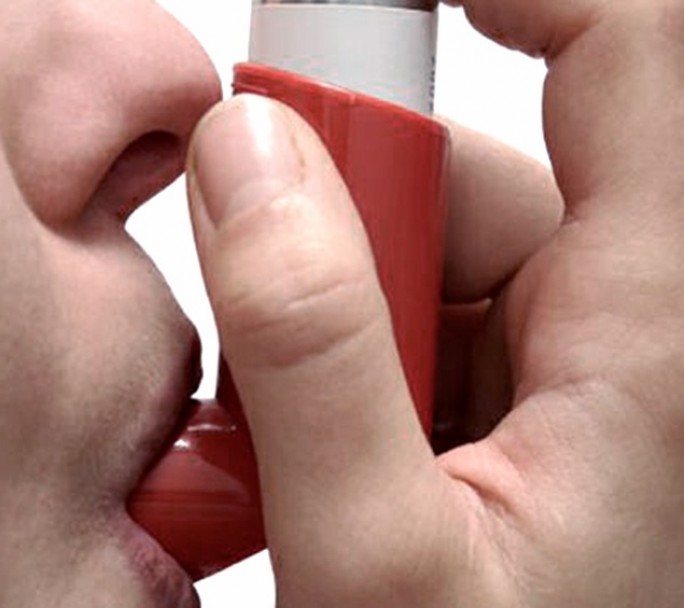 El asma no incrementa el riesgo por Covid-19 ni es incompatible con la vacuna