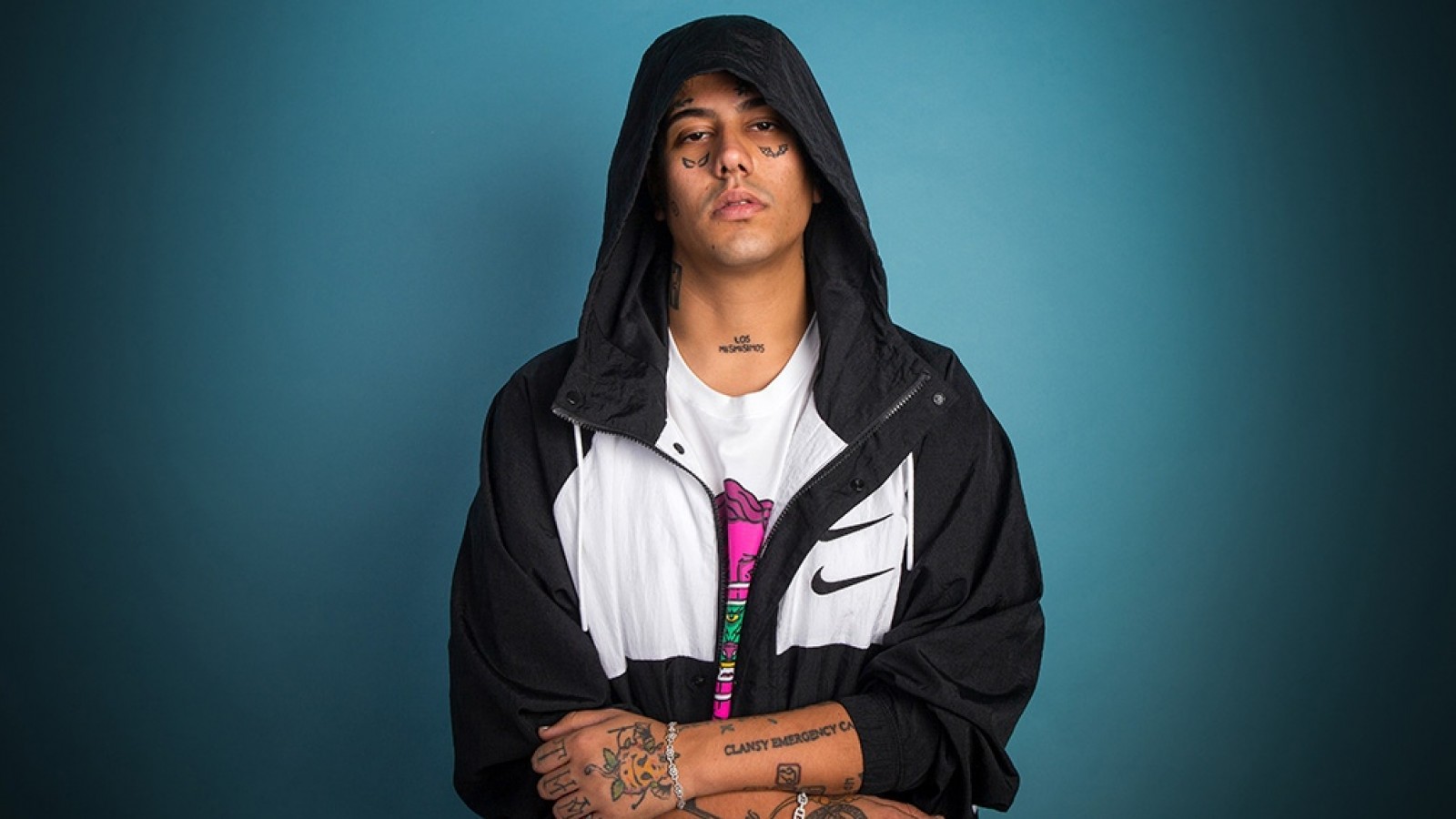 Duki canta "Desde el fin del mundo", mezclando sonidos analógicos y digitales futuristas