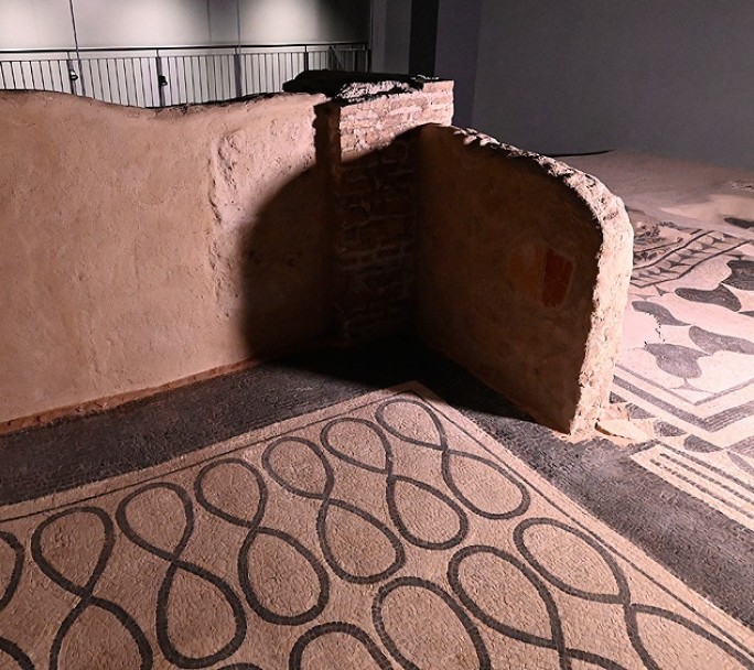 Iban a hacer un estacionamiento y hallaron restos del Imperio romano