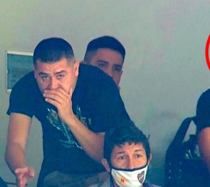 Riquelme y su hijo van a juicio por violar las restricciones