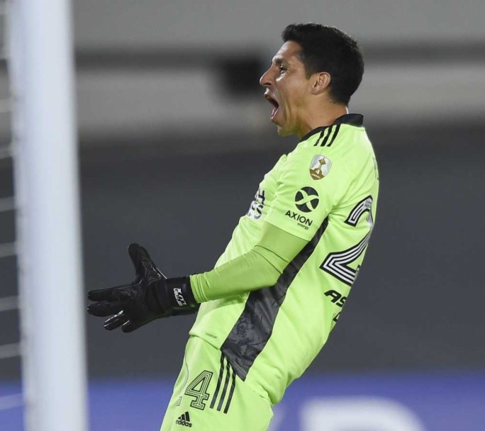 Histórico: Con Enzo Pérez de arquero, River venció a Independiente Santa Fe