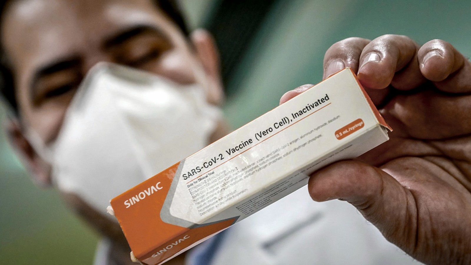 La vacuna CoronaVac reduce la mortalidad 97% y la Pfizer 80%