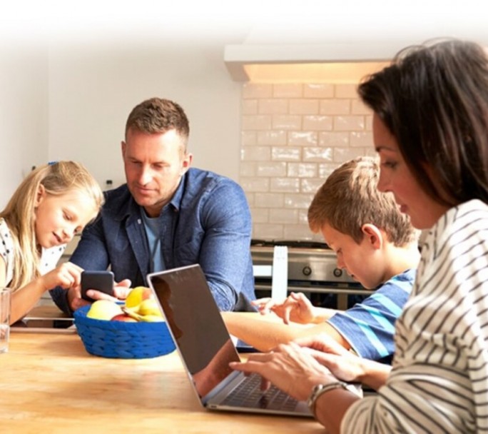 Crece la cantidad de abonos residenciales a Internet y caen fuerte los de empresas